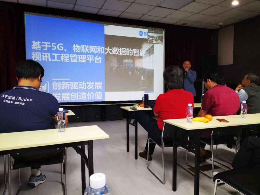 韓國網絡美女卸妝節目叫什麽_網絡節目現女模舔冰棒視頻(pín)_網絡節目設計